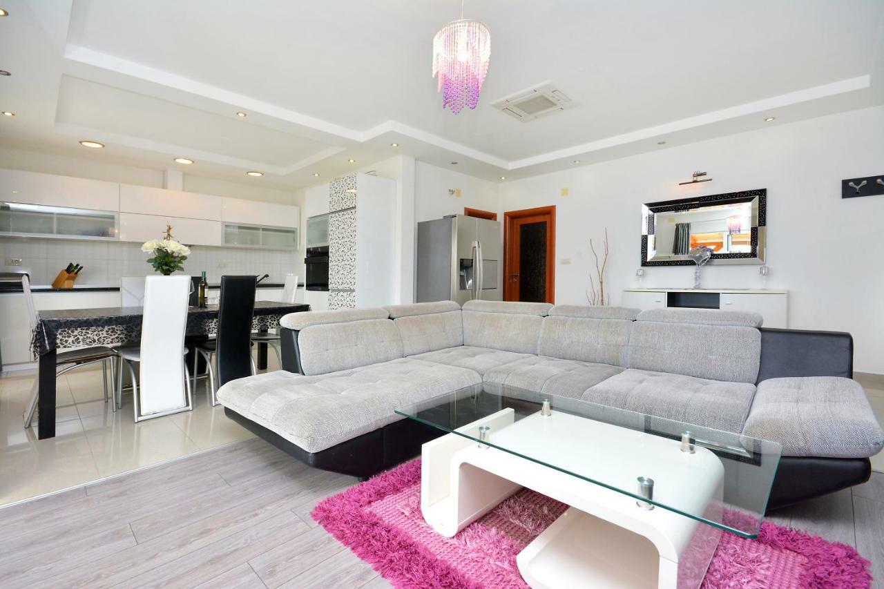 Beach Apartman Petra Подстрана Экстерьер фото