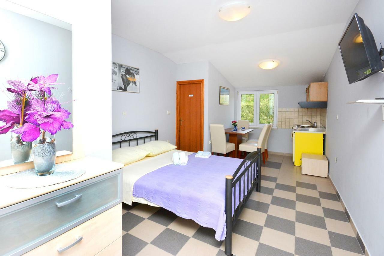 Beach Apartman Petra Подстрана Экстерьер фото