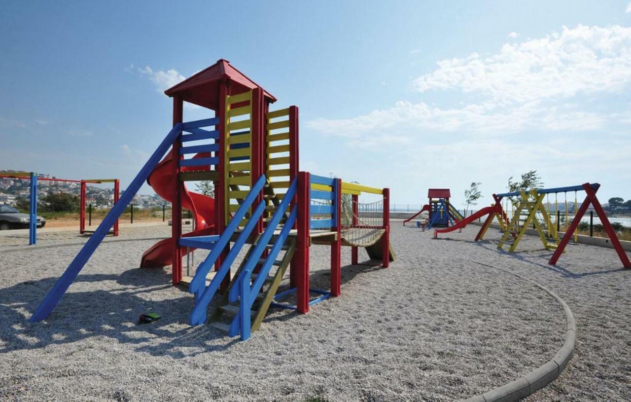 Beach Apartman Petra Подстрана Экстерьер фото